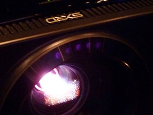 �������_(t��i)δ�l(f��)��3DͶӰ VW90ES���w�(y��n)