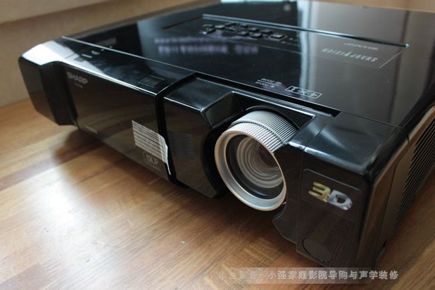 ����XV-Z17000A 3D����ͶӰ�C(j��)
