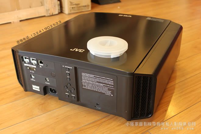 JVC 4KͶӰ�C