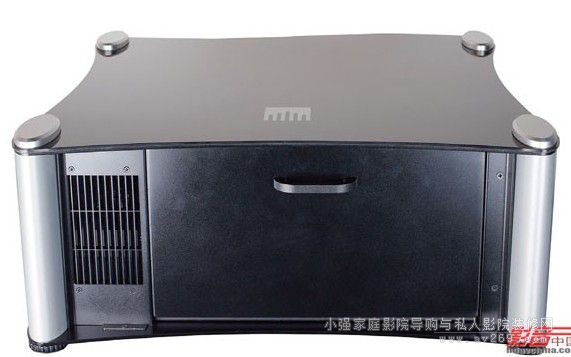 ����O�޵�Runco X-200i 3D��ͥӰԺͶӰ�C