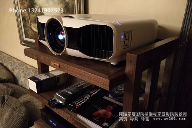������TW8200ͶӰ�C(j��)���O(sh��)�����