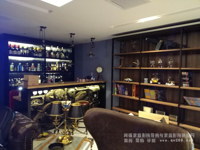 工業風格家庭影院系統