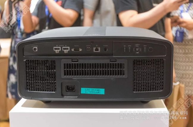 JVC 4KͶӰ�C