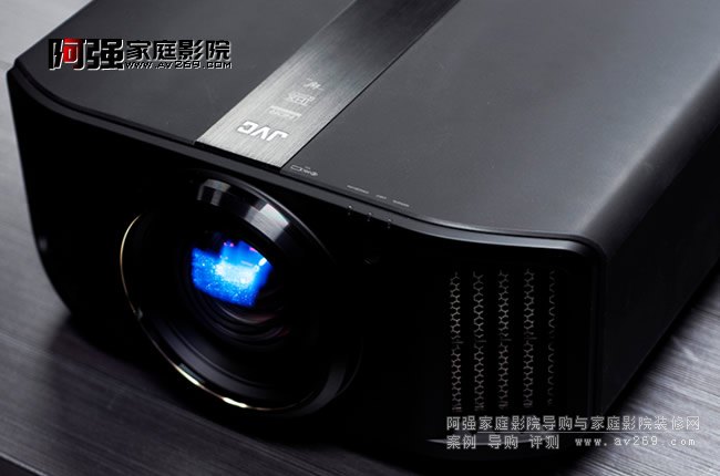 JVC N11 8K��ͥӰԺͶӰ�C